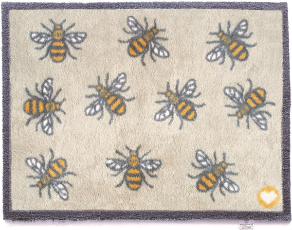 Hug Rug Bee 1 - DoormatsOnline